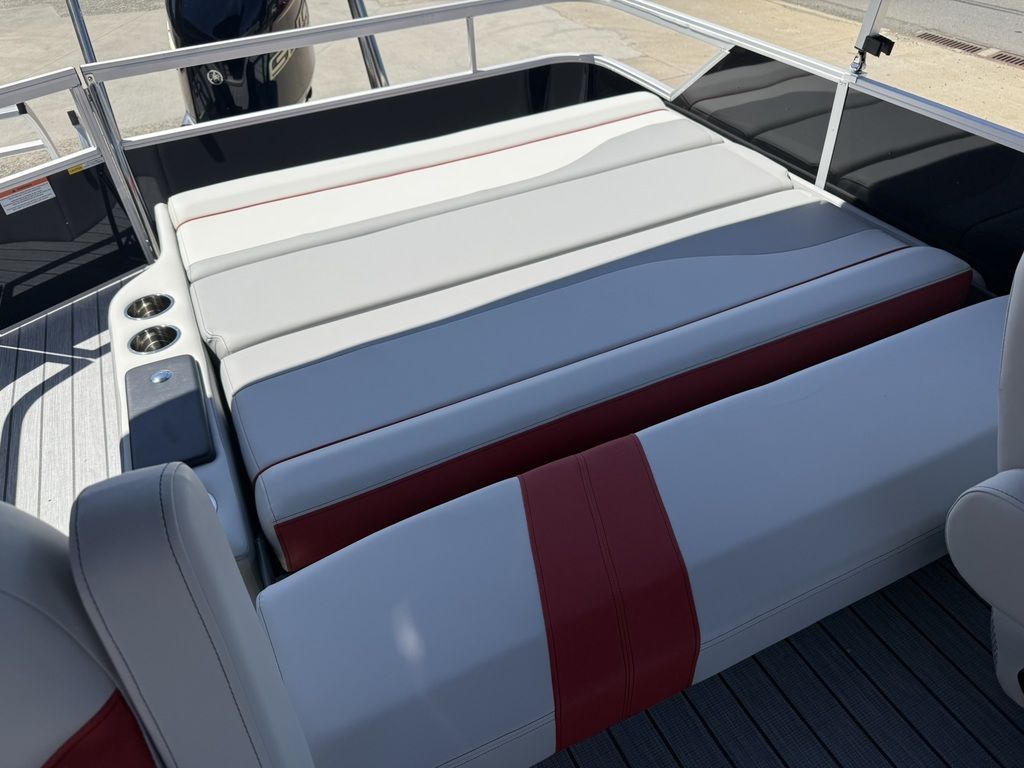 2026 SunCatcher Select 322SL Pontoon
