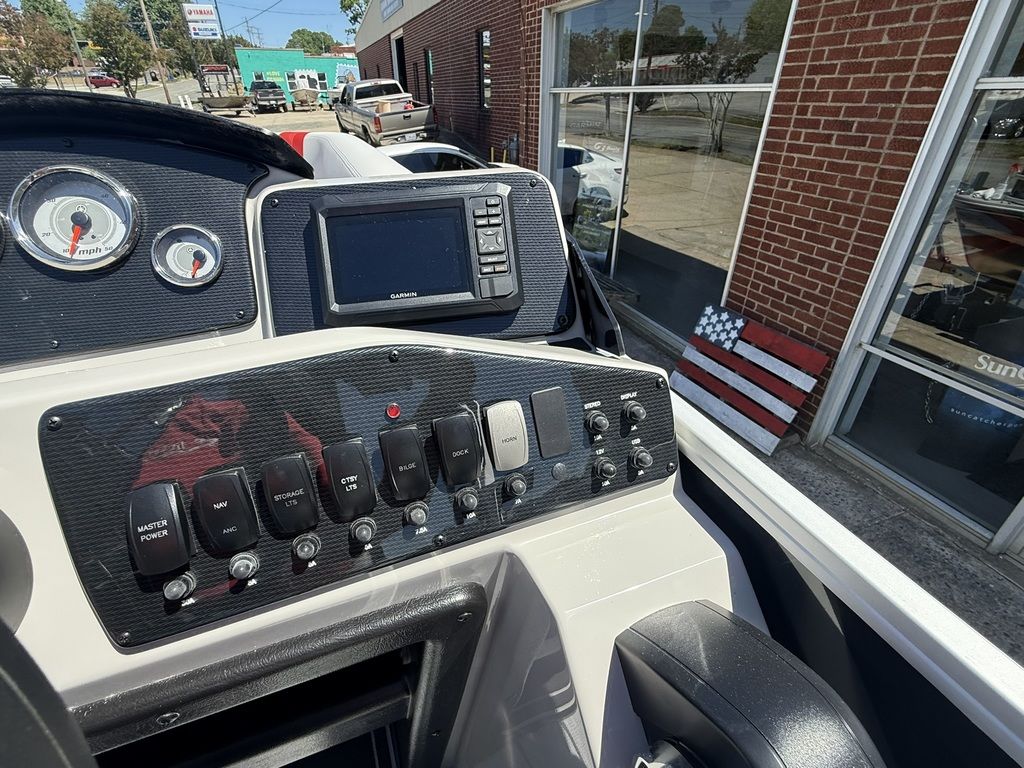 2026 SunCatcher Select 322SL Pontoon