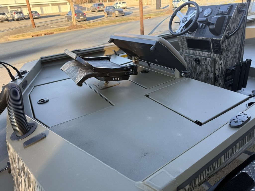 2026 THOR Boats 1900 Lake Hammer Center Console Boat