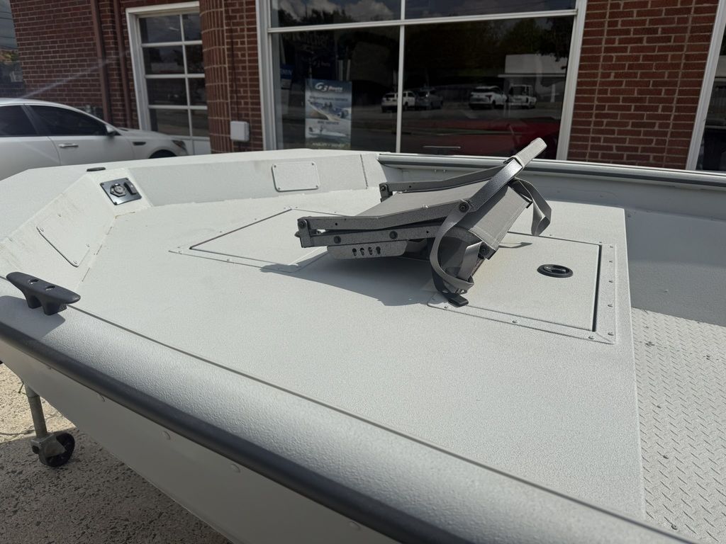 2025 SeaArk Shadow 18 j Center console Boat