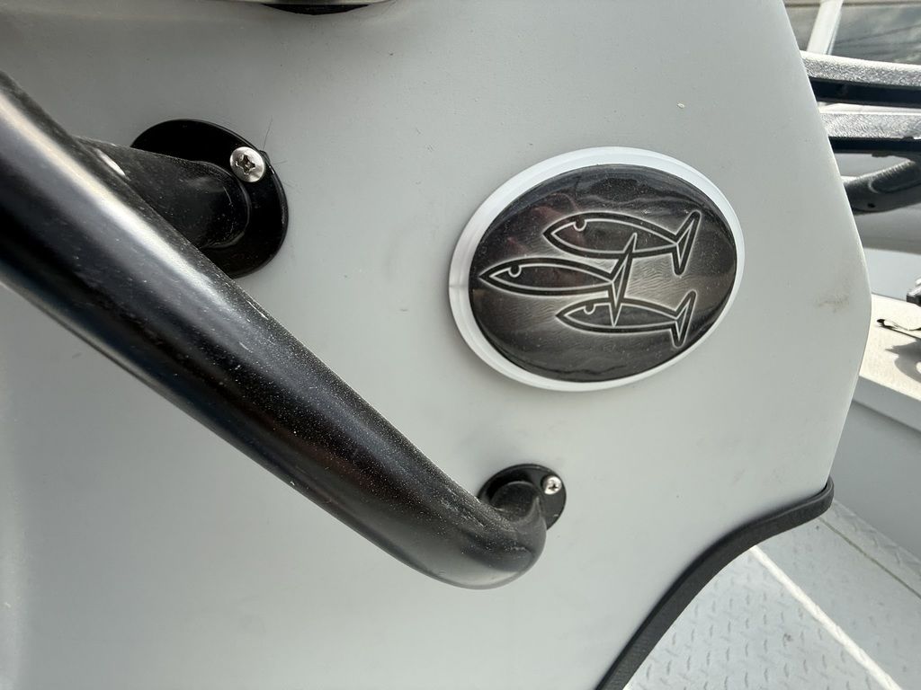 2025 SeaArk Shadow 18 j Center console Boat