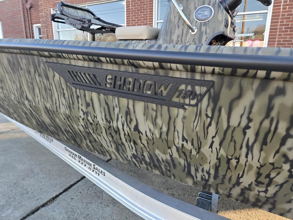 2025 SeaArk Shadow 19 v Center console Boat