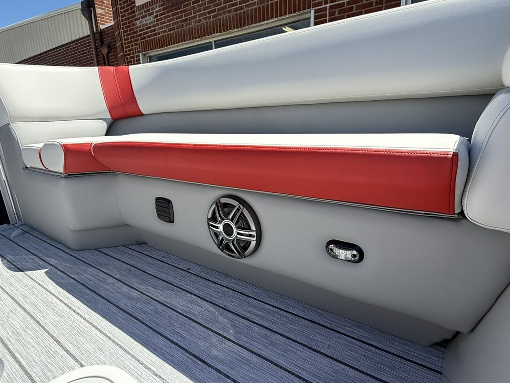 2026 SunCatcher Select 322SL Pontoon
