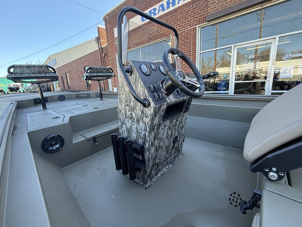 2026 THOR Boats 1900 Lake Hammer Center Console Boat