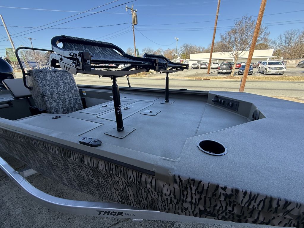 2026 THOR Boats 1900 Lake Hammer Center Console Boat