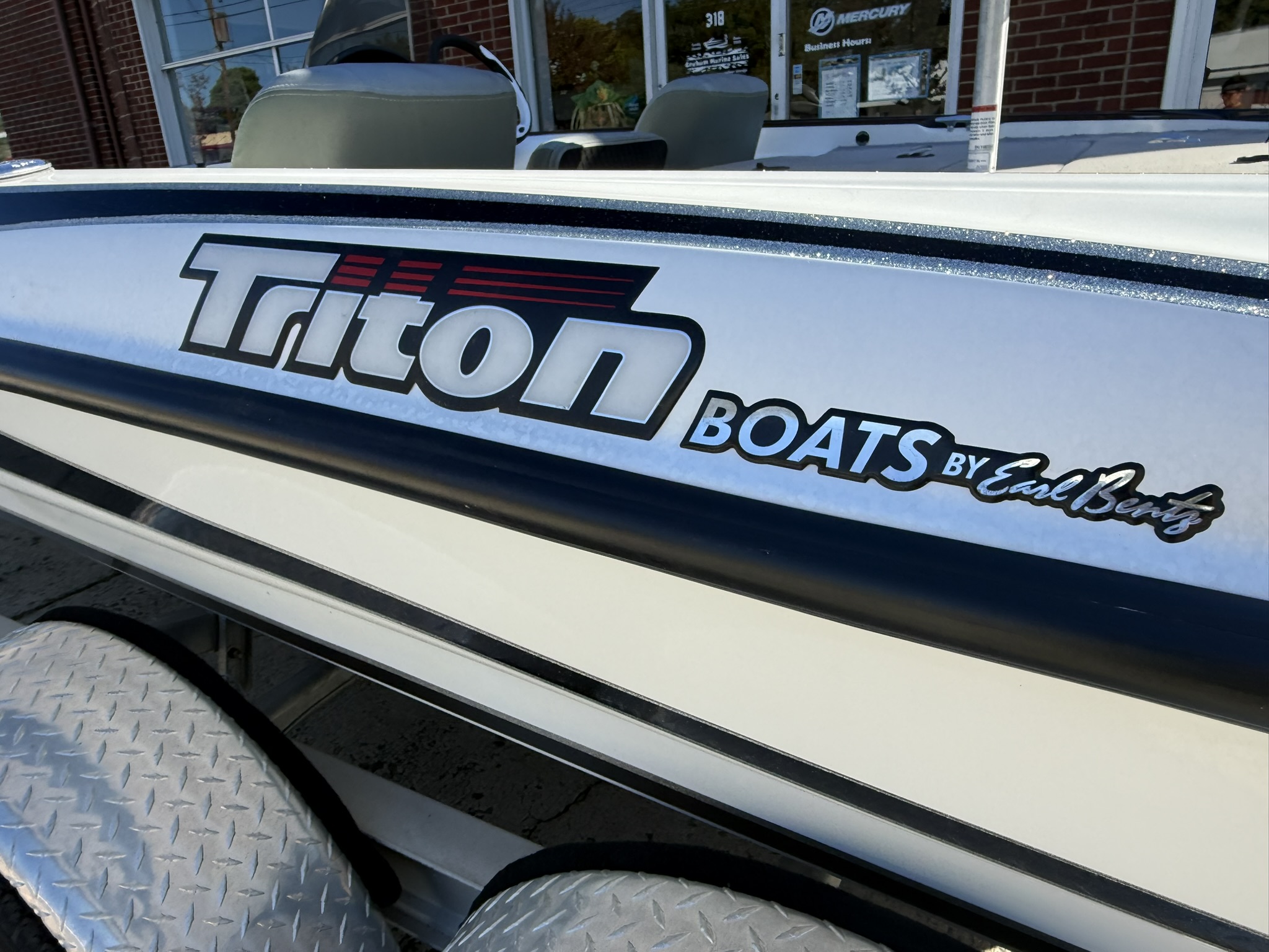 2009 Triton 19 Explorer Boat