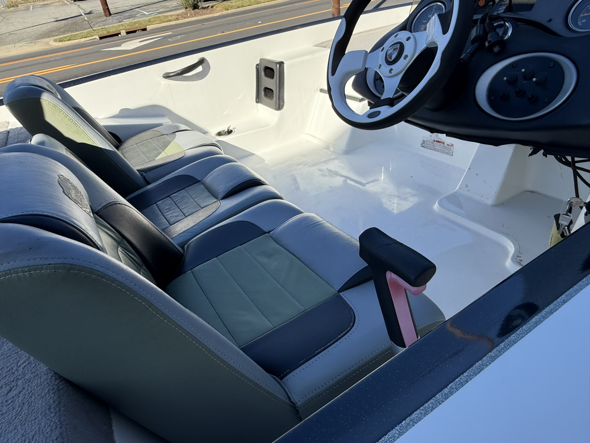 2009 Triton 19 Explorer Boat