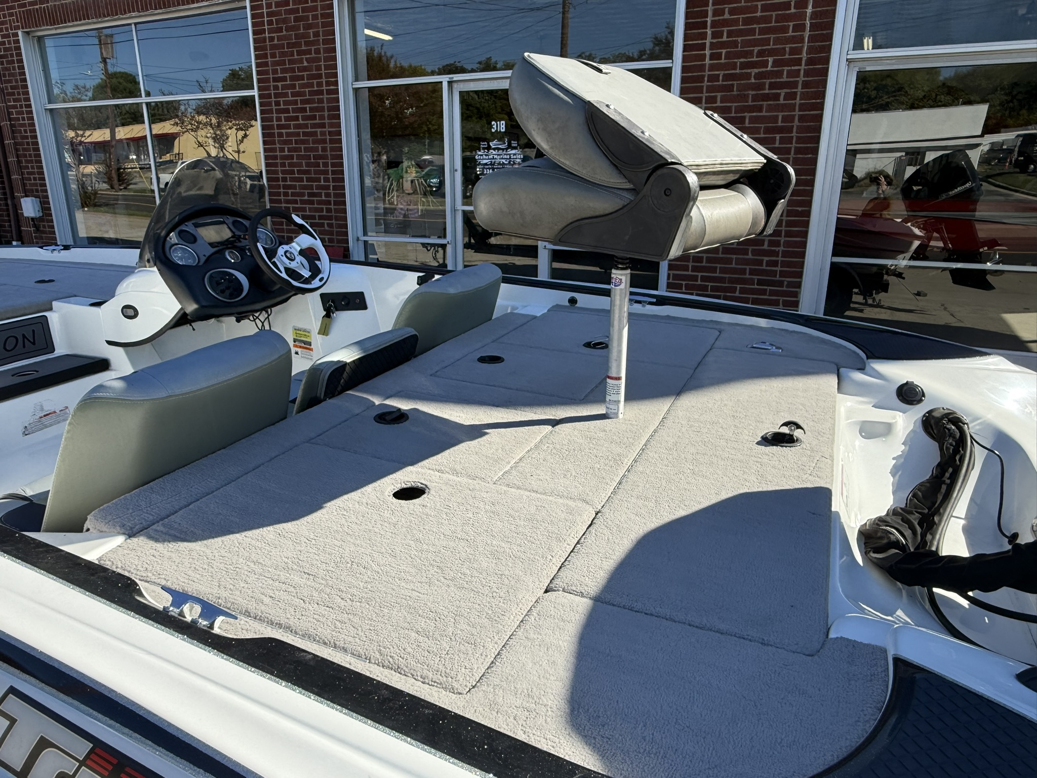2009 Triton 19 Explorer Boat