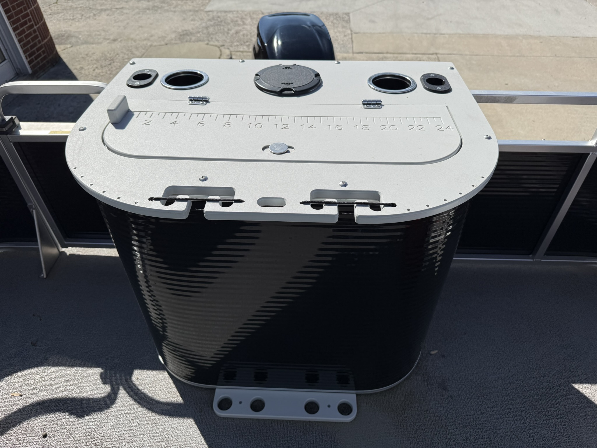 2017 Qwest Pontoons 7516 VX Cruise Boat