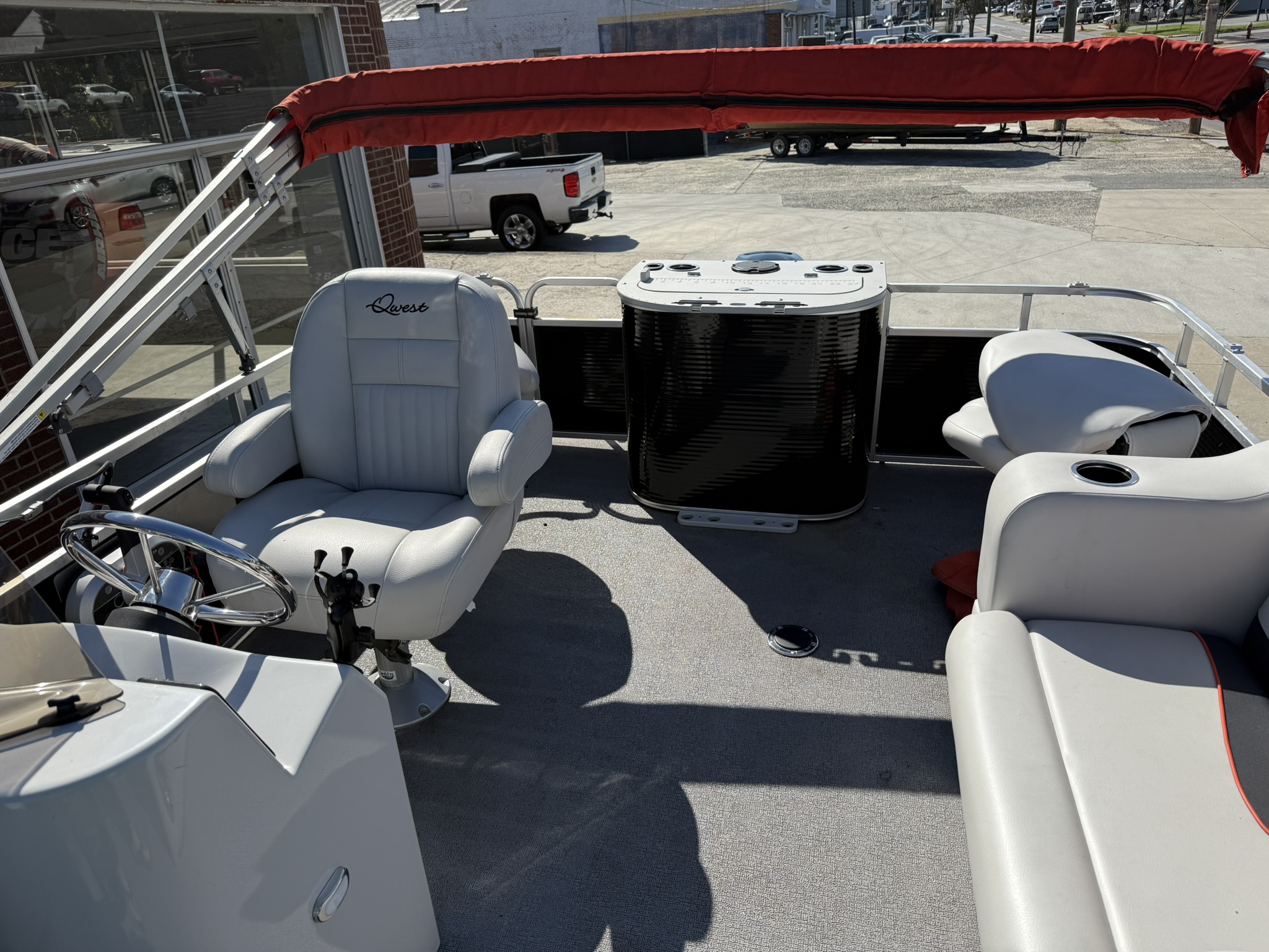 2017 Qwest Pontoons 7516 VX Cruise Boat