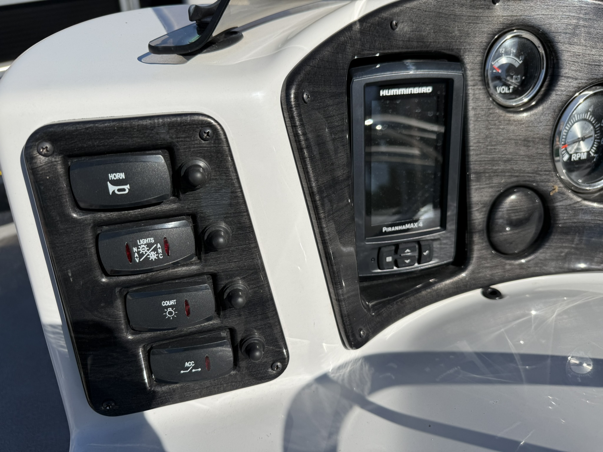 2017 Qwest Pontoons 7516 VX Cruise Boat