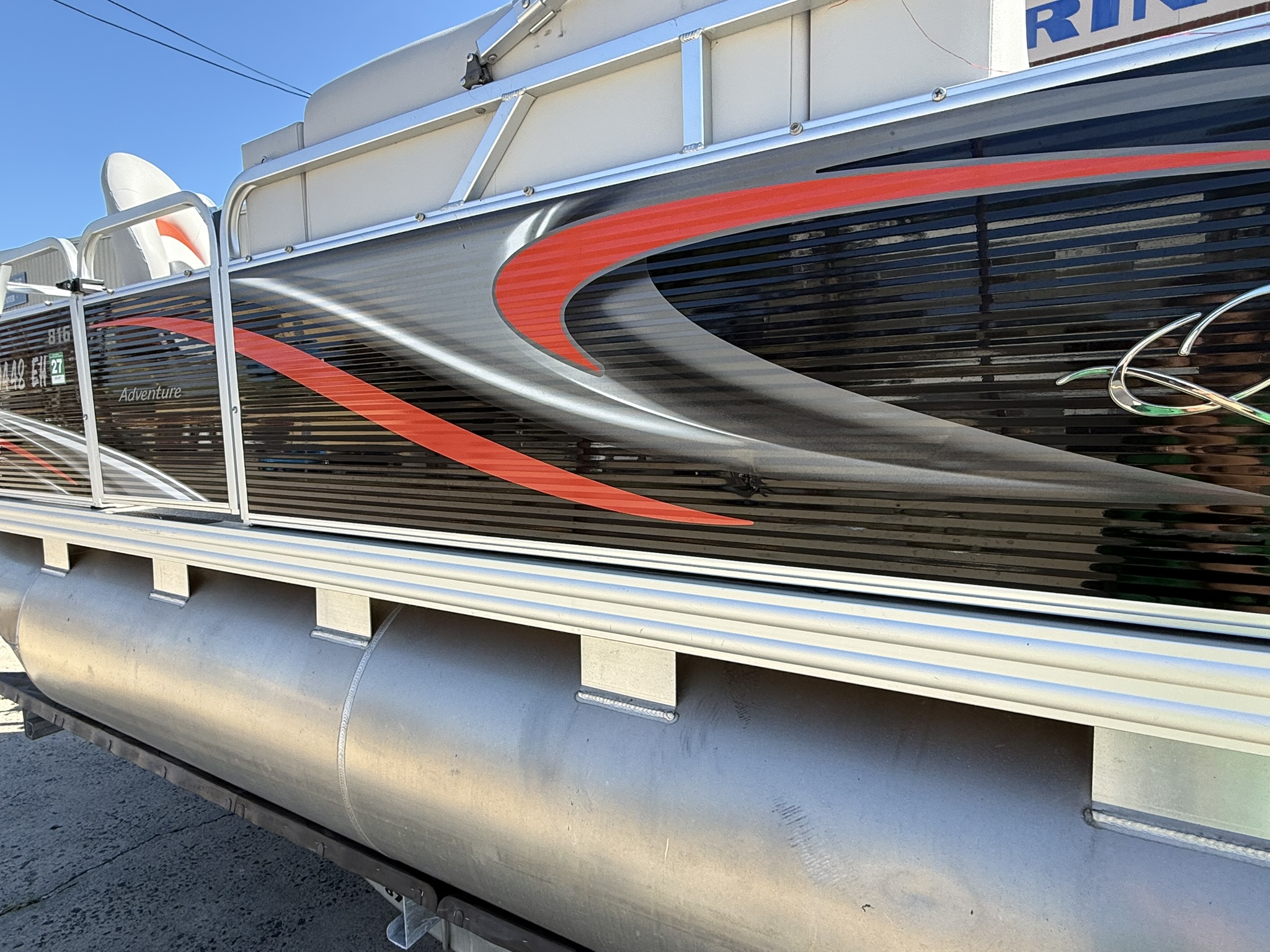 2017 Qwest Pontoons 7516 VX Cruise Boat